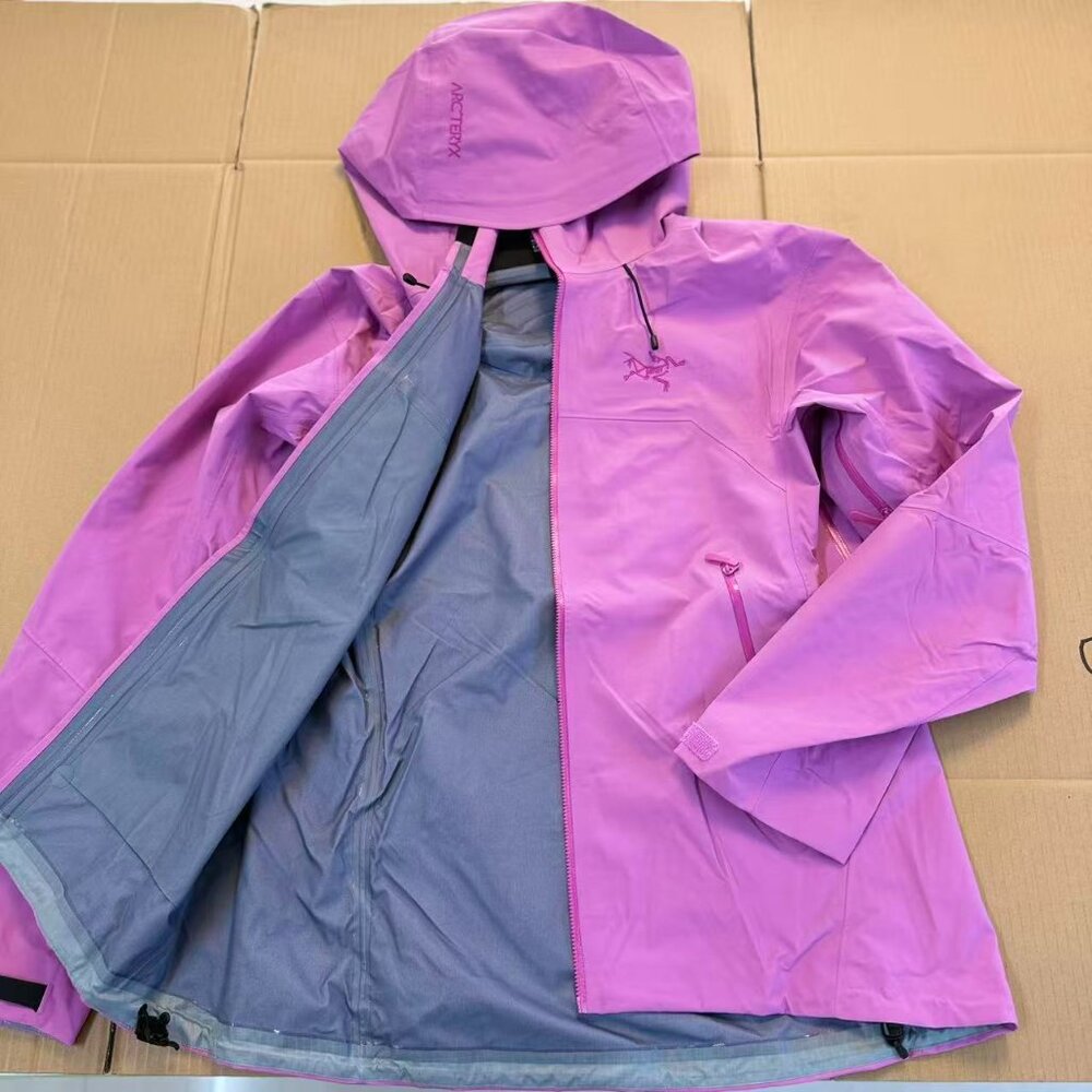 Arc'teryx Magenta GORE-TEX Waterproof Jacket, Size L